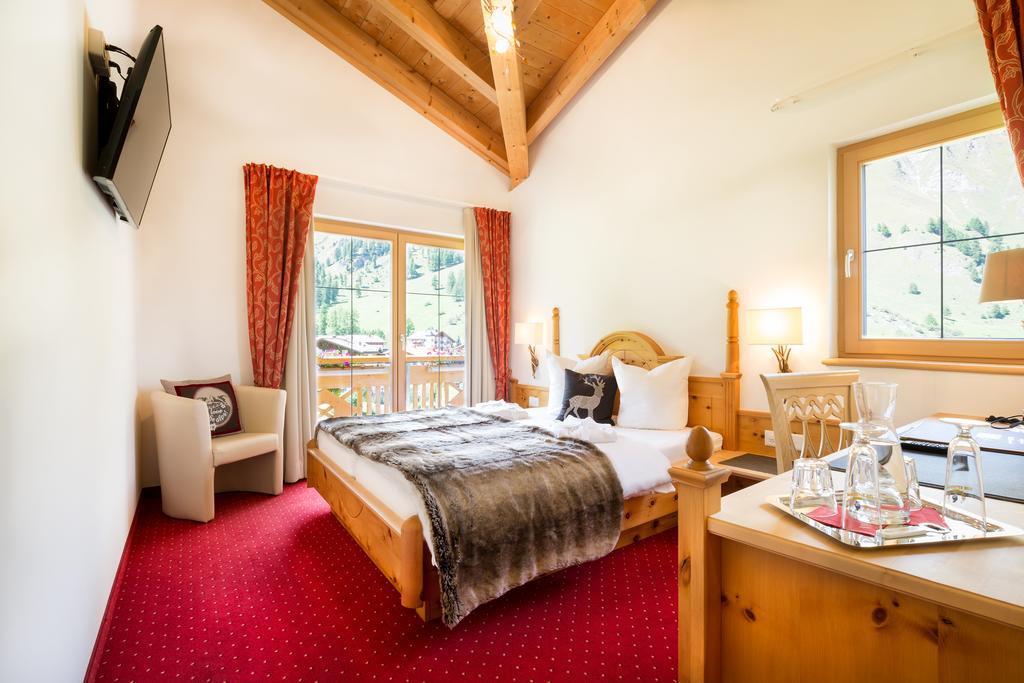 Chasa Castello Relax & Spa Замнаун Номер фото